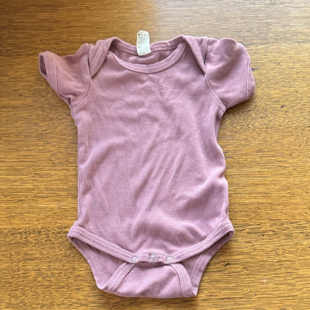 Kate Quinn onesie, 6-12m